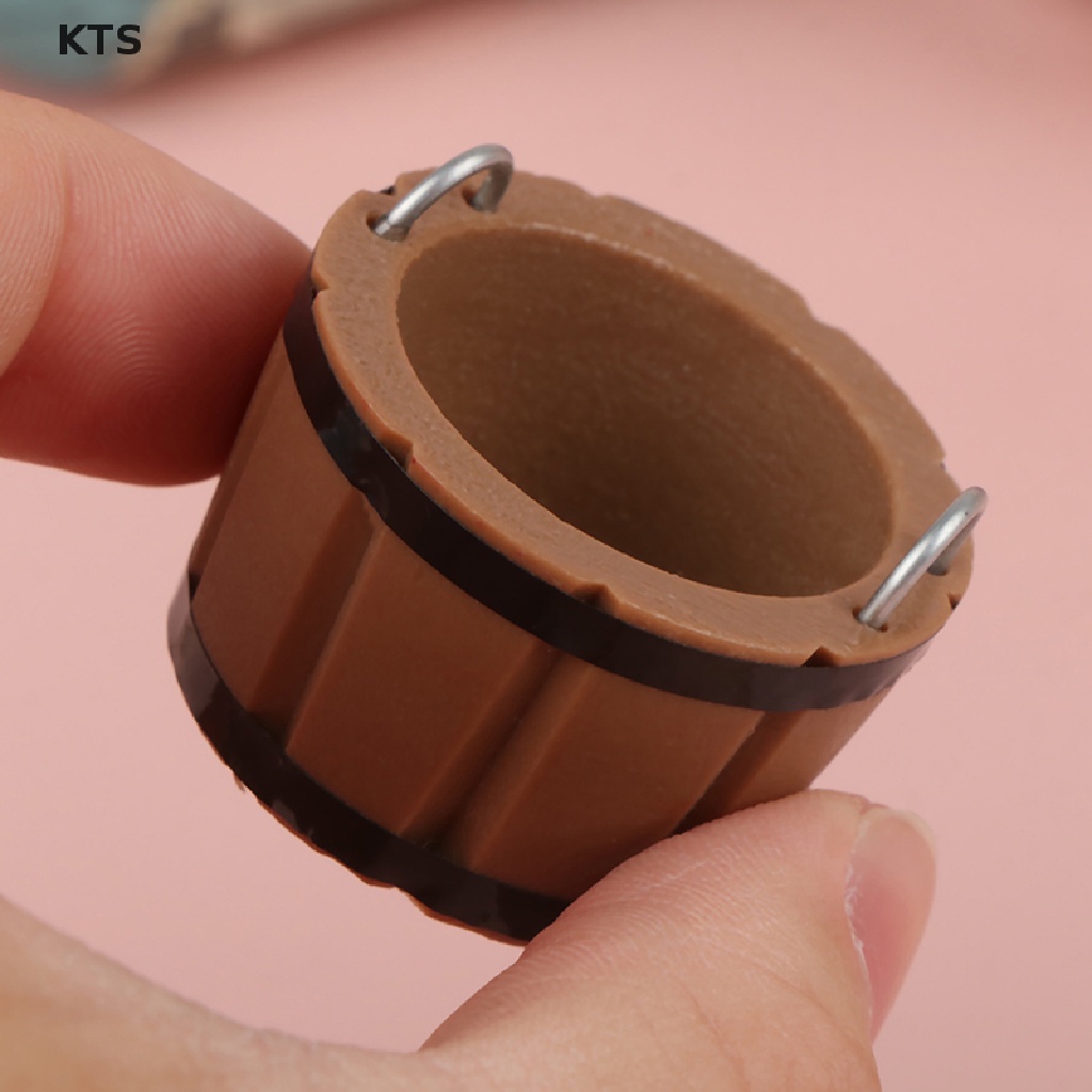 1 Xô Nhựa Mini Trang Trí Nhà Búp Bê