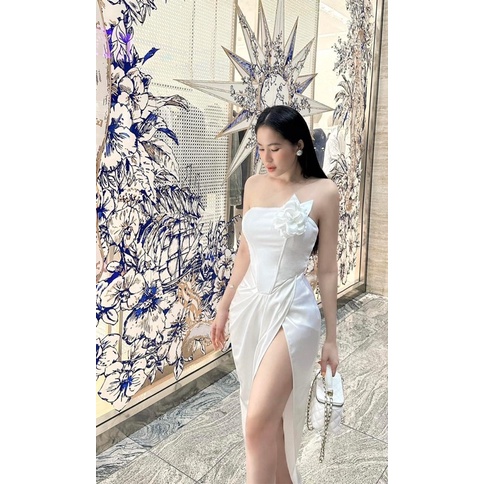 Đầm body cúp ngực kết hoa xẻ tà 🖤