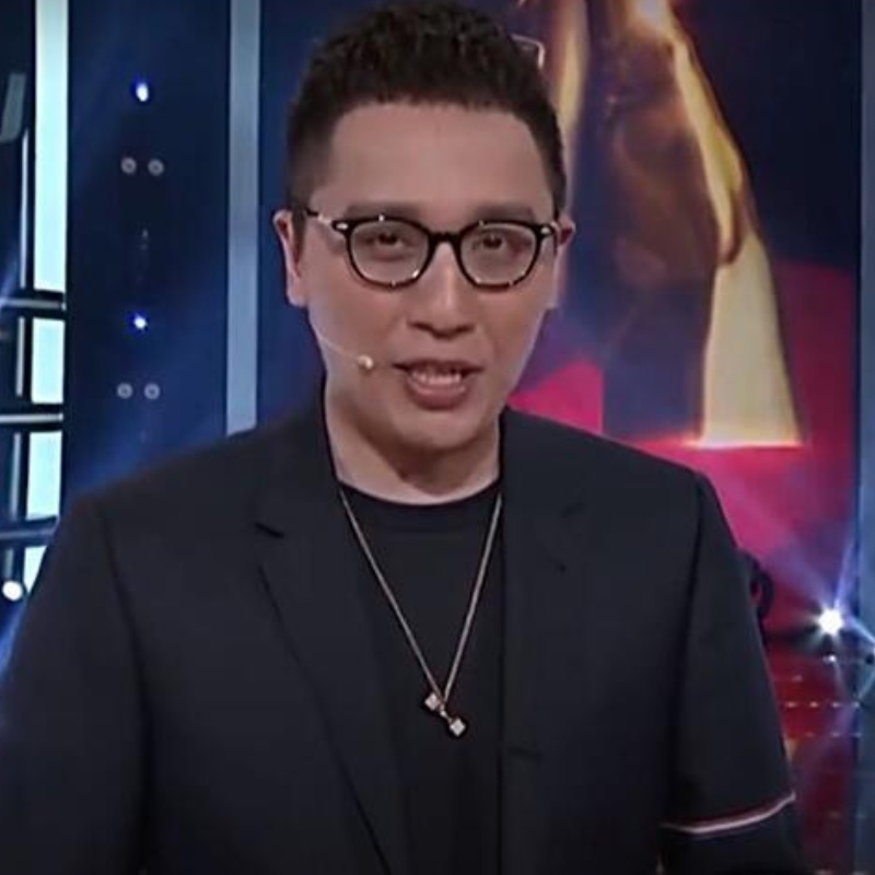 Vòng cổ mặt hình quả tạ inox chống nước không gây dị ứng thời trang cho nam