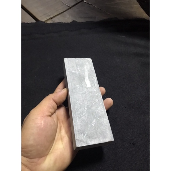 ĐÁ MỊN MÀI DAO ĐỤC
