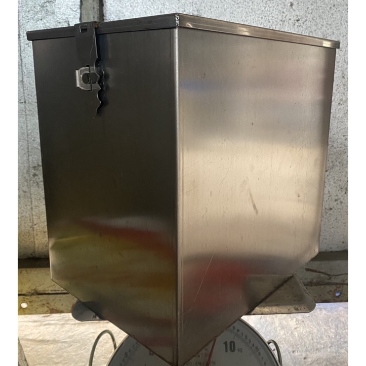 Thùng đồ nghề xe ba gác