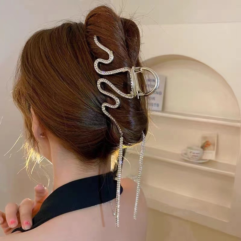 Kẹp Tóc Dạng Chuỗi Xích Tua Rua Cá Mập Thời Trang Thanh Lịch Cho Nữ