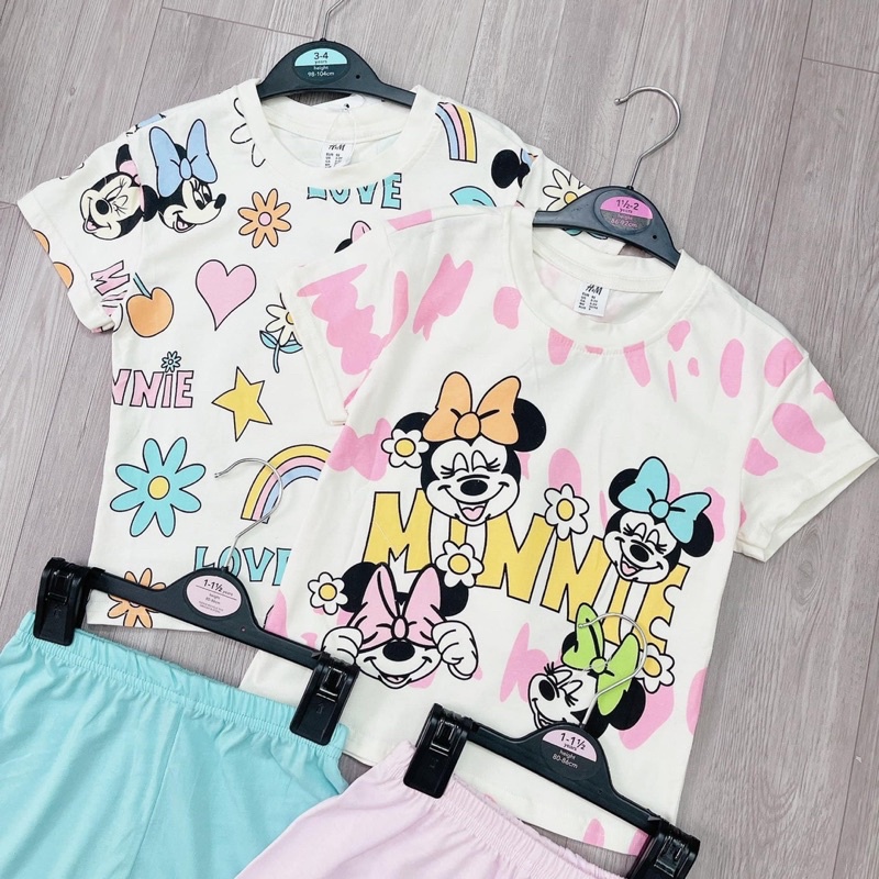 Set 2 bộ Mickey mini màu xanh và Hồng cho bé