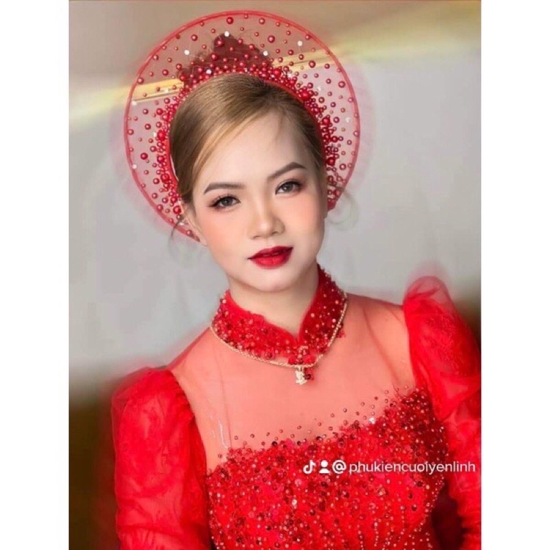 Mấn đội đầu cô dâu