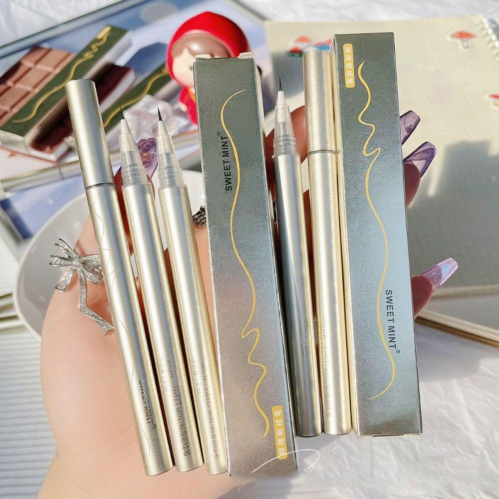 Bút Kẻ Mắt Dạng Lỏng Màu Đen / Nâu Siêu Mịn Chống Nước Tự Nhiên Malcom