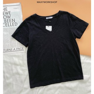 Áo thun cổ tim V Neck Basic Tee Black Maxy Workshop
