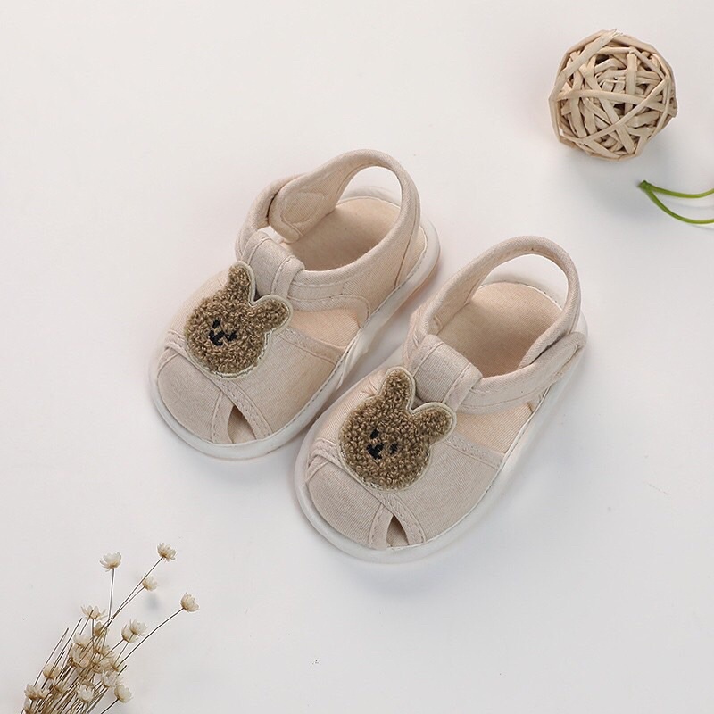 Dép tập đi đế mềm, dép sandal chống trơn trượt cho bé trai bé gái từ 6-18 tháng tuổi siêu dễ thương GBW008
