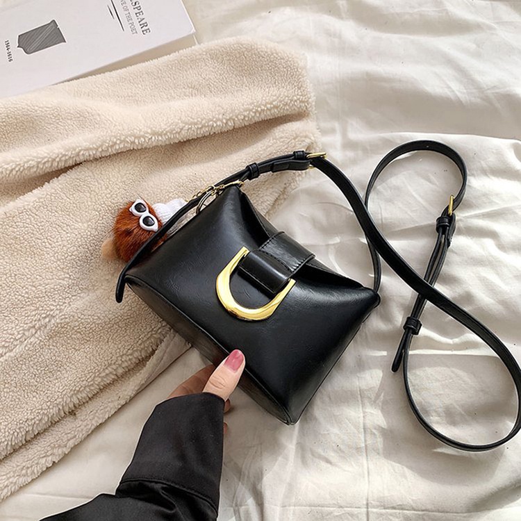 Túi đeo chéo IELGY dáng vuông nhỏ phong cách harajuku cổ điển dễ phối đồ đơn giản xinh xắn dành cho nữ