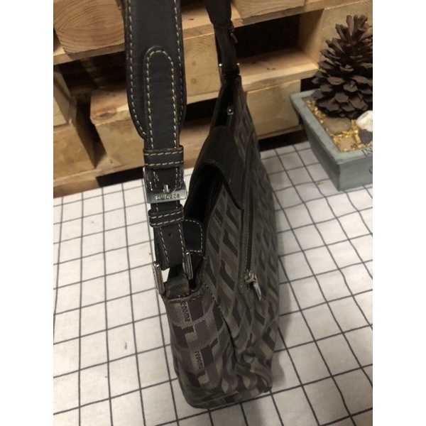 Túi đeo vai hiệu Renoma - 2hand