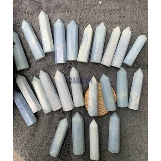 Trụ đá màu xanh Calcite