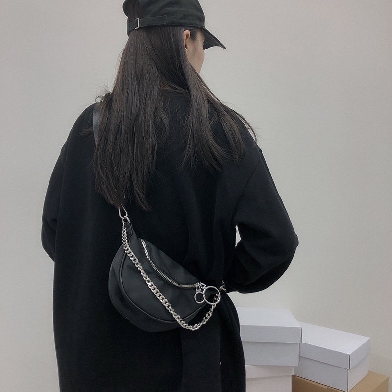 Túi Đeo Chéo Ngực Đựng Điện Thoại Phối Dây Xích Thời Trang Mới Năm 2021