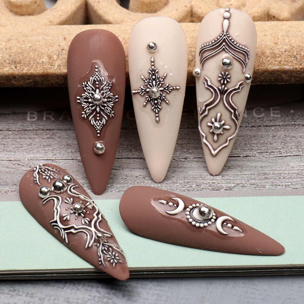 Miếng Dán Trang Trí Móng Tay 5D Họa Tiết Ren Màu Trắng Đen Sang Trọng