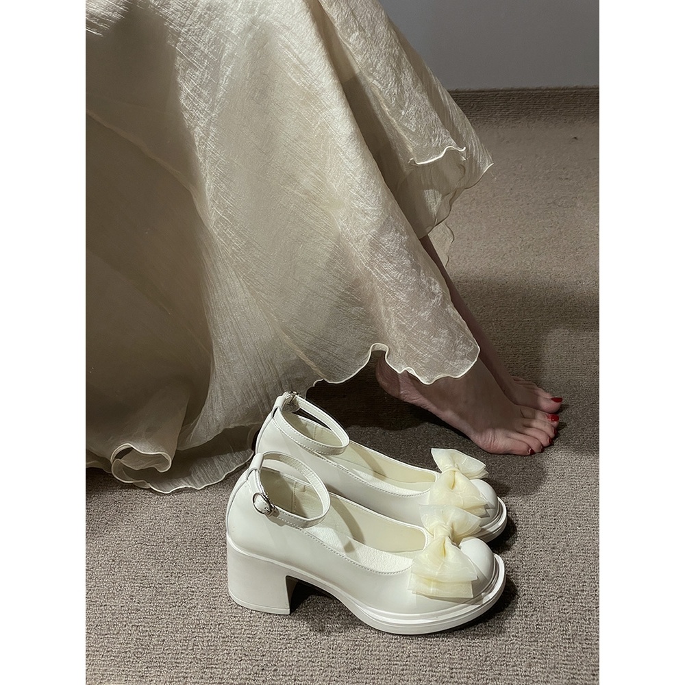 Giày Cao Gót Mary Jane Gót Dày Mũi Tròn Phối Khóa Cài Và Ngọc Trai Phong Cách Thời Trang Mới 2023