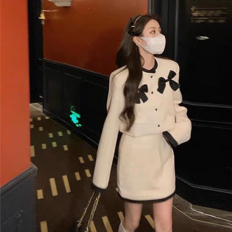 Set Dạ Tweed Viền Đen Kèm Nơ Ngực Tay Dài Chân Váy Chữ A Màu Trắng Tiểu Thư Sang Chảnh Bánh Bèo