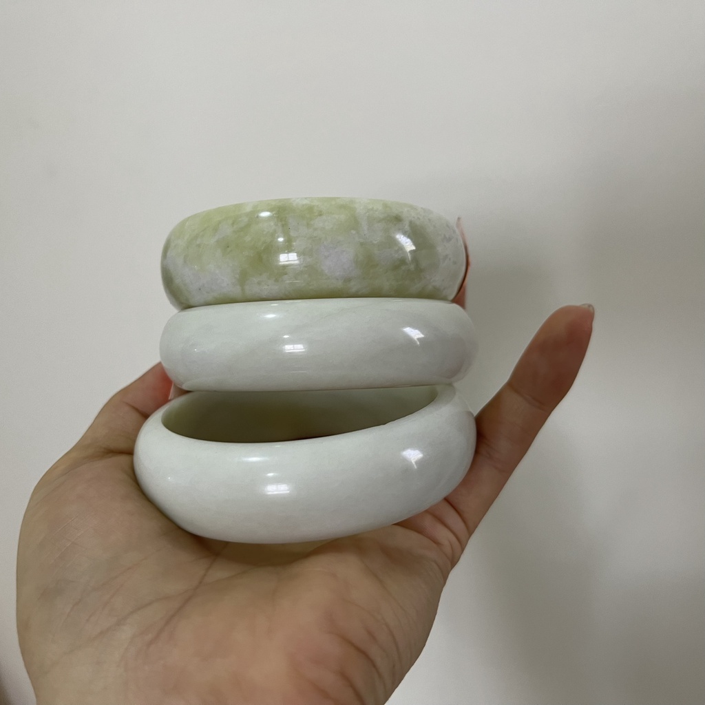 Vòng tay đá trắng  cho người mệnh Thủy và Kim