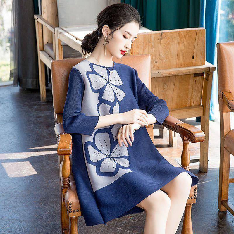 Đầm Dáng Rộng Xếp Ly Siêu Nhẹ Thời Trang Mùa Xuân 2023 Kích Thước Lớn Phong Cách Mới Cho Nữ