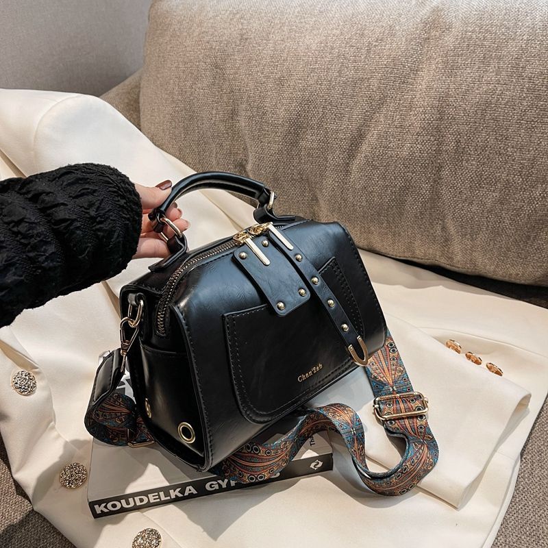 Túi Xách Đeo Vai Phong Cách Retro Thời Trang Thu Đông Dành Cho Nữ