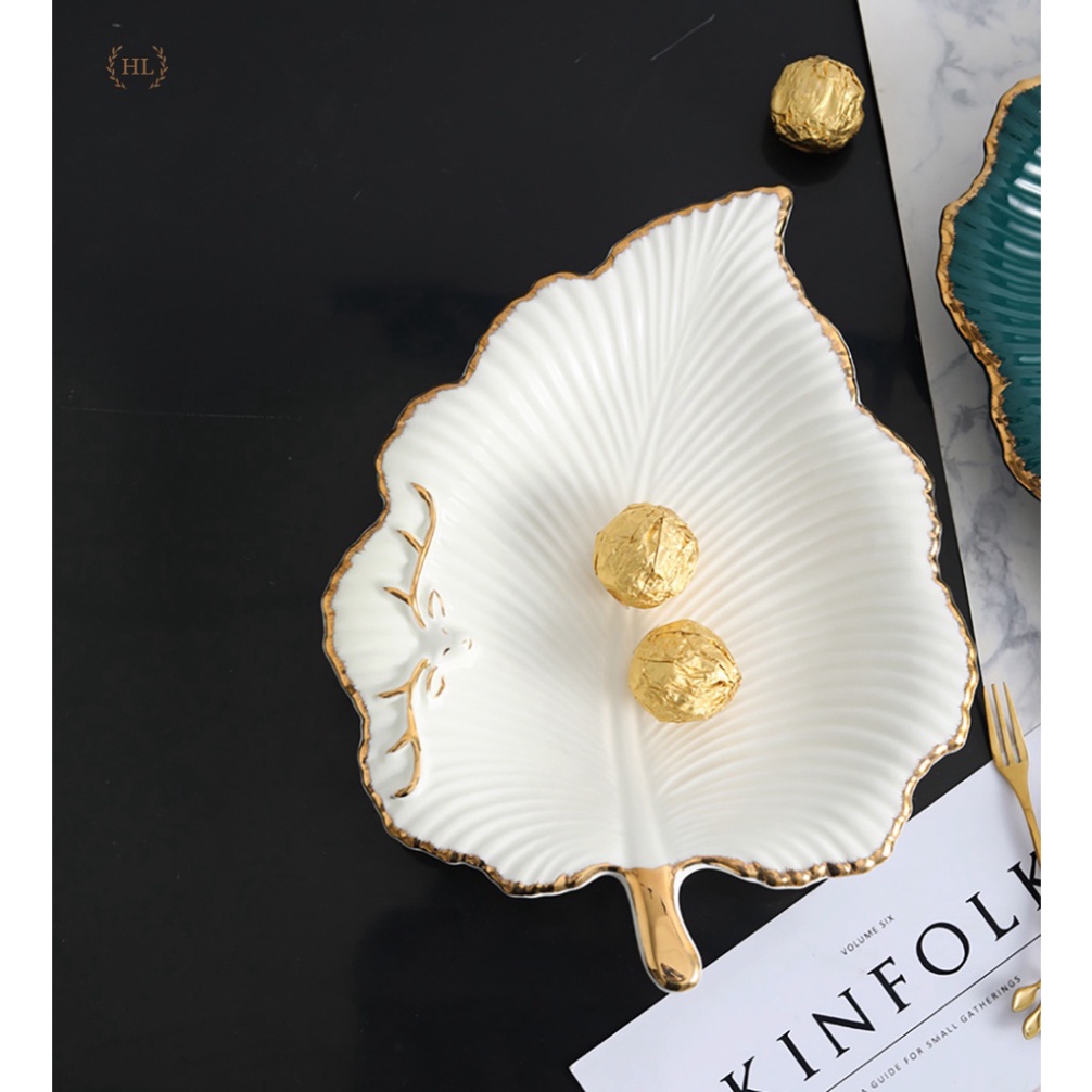 Đĩa tô điểm hình chiếc lá Home Luxury Decor hoa lá hoa văn kẻ vàng kim hình Hươu đắp nổi - Vỡ 1 Đổi 1 - Sứ Xương Hàn Quố