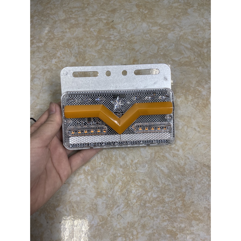 Đèn sườn xe tải chữ v cao cấp 24v