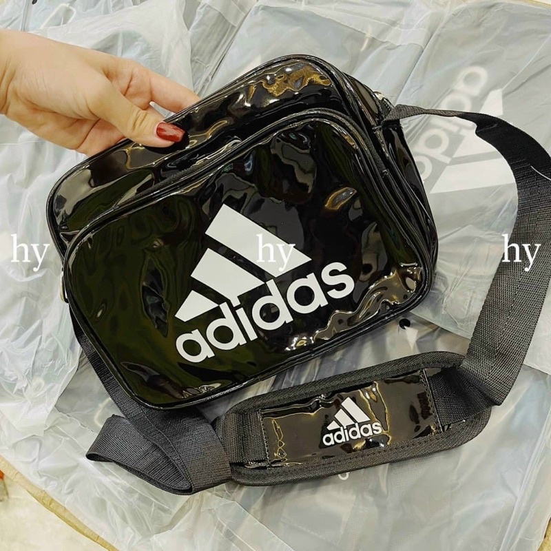 Túi Adidas đeo chéo da bóng phong cách unisex