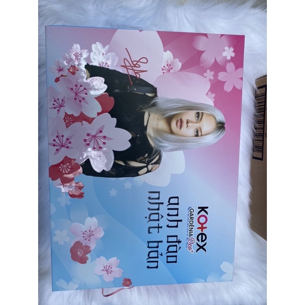 Hộp quà Kotex sịn xò