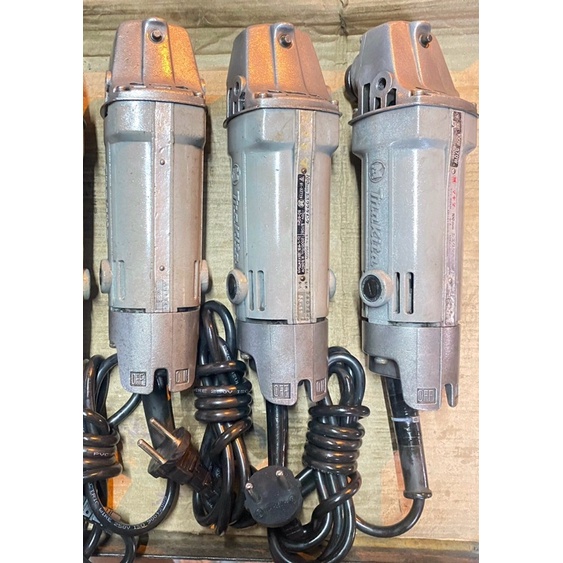 MÁY MÀI MAKITA mã 9500 NỘI ĐỊA NHẬT ĐÃ LÊN ĐIỆN 220v MÁY MÀI MAKITA NHẬT BÃI