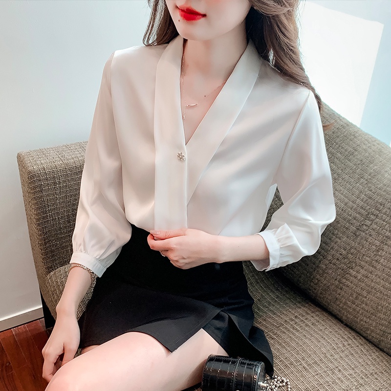 Áo Sơ Mi Satin Trắng Cao Cấp Cổ Chữ V Thời Trang Công Sở Mới 2023 Cho Nữ