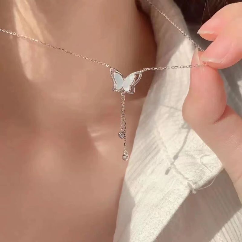 Vòng cổ Hợp Kim Mặt Hình Bướm Màu Trắng Thời Trang Hàn Quốc Cho Nữ