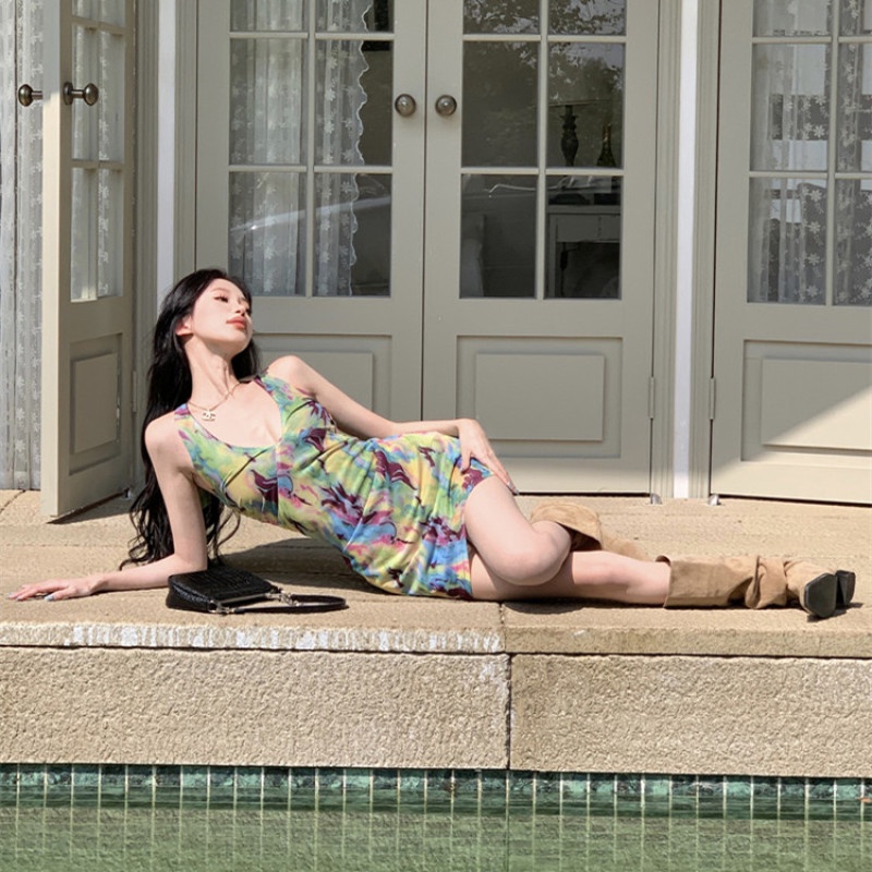 Đầm Hai Dây Cổ Chữ V Thiết Kế Quyến Rũ Thời Trang