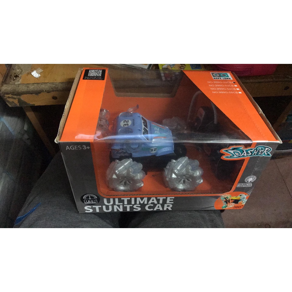 Xe oto điều khiển 4 chiều lộn nhào, xoay 360 độ cực chất