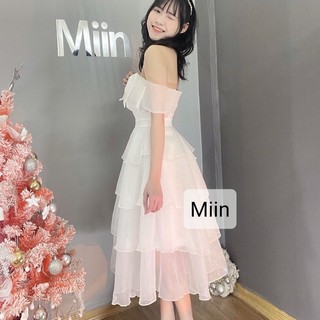 Váy trễ vai nơ ngực 4 tầng