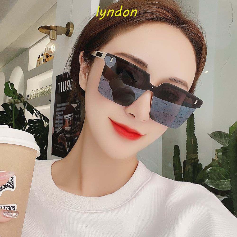 Lyndon Kính Mát Gọng Vuông Lớn Màu Vàng Phong Cách Vintage Hàn Quốc Oversize