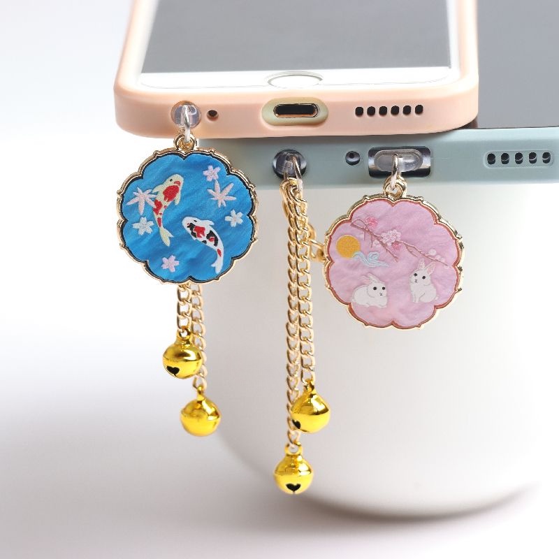 Nút Cắm Chống Bụi Cho Cổng Sạc Điện Thoại Di Động Hình Chú Cá Koi May Mắn