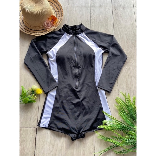 Bikini/ Đồ bơi liền 1 mảnh ôm body quần đùi đen sọc trắng Hàn Quốc