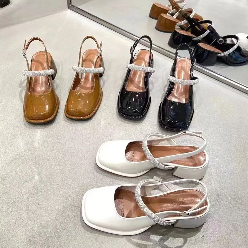 Giày cao gót vuông quai ngang bên ngoài đính đá nữ