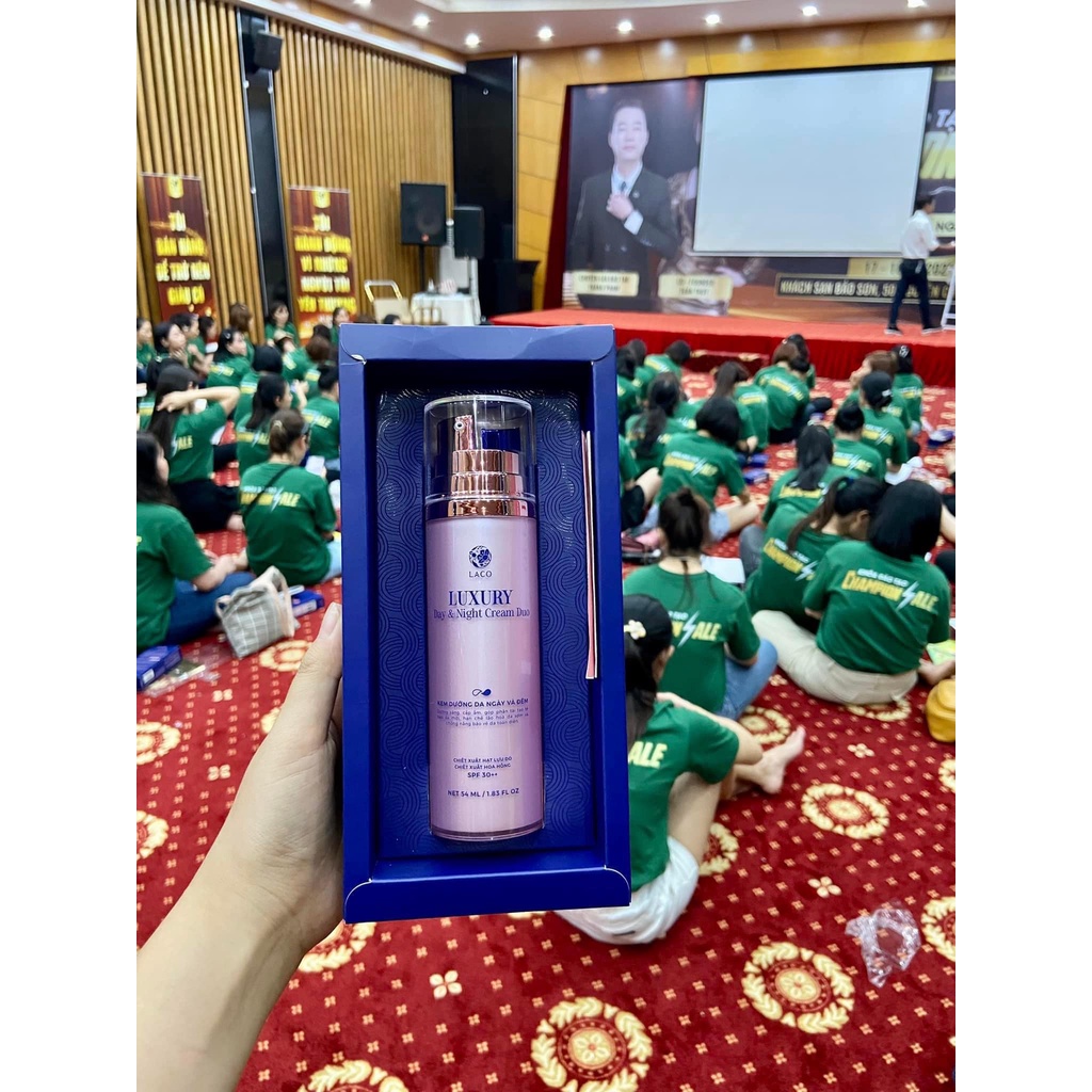 Kem dưỡng da ngày đêm Laco - Laco Luxury Day & Night Cream Duo