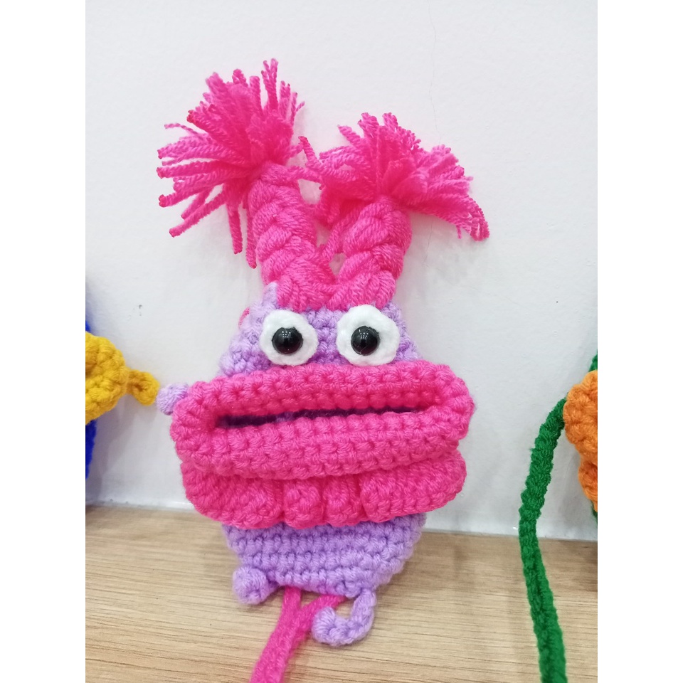 Túi đựng chìa khoá Môi Trề bằng len handmade