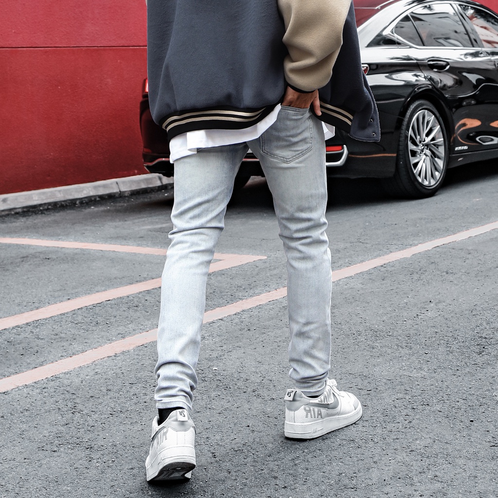 Quần Jeans Nam Màu Xanh Nhạt Rách Gối Kiểu, Form Dáng Skinny Ôm Đứng Dáng Sêu Đẹp