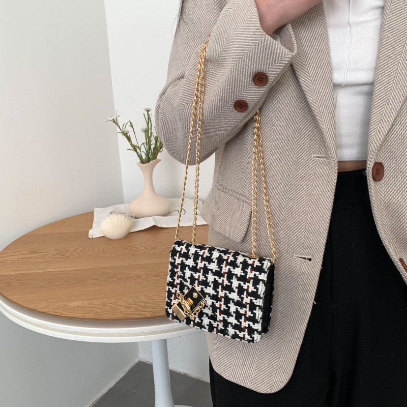 Túi Đeo Chéo Vai Kiểu Ren Đơn Giản Thời Trang Sành Điệu Cho Nữ