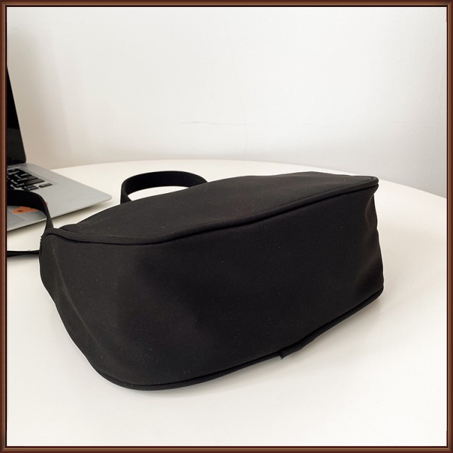 Túi Đeo Vai Bằng Nylon Màu Trơn Có Khóa Kéo Thời Trang Cho Nữ