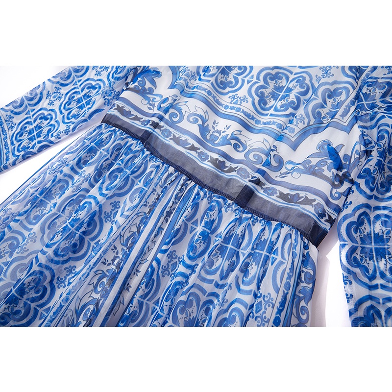 Đầm Chữ A Vải chiffon Lụa Nhẹ In Họa Tiết Sứ Màu Xanh Dương Và Trắng Thời Trang Xuân Hè 20233