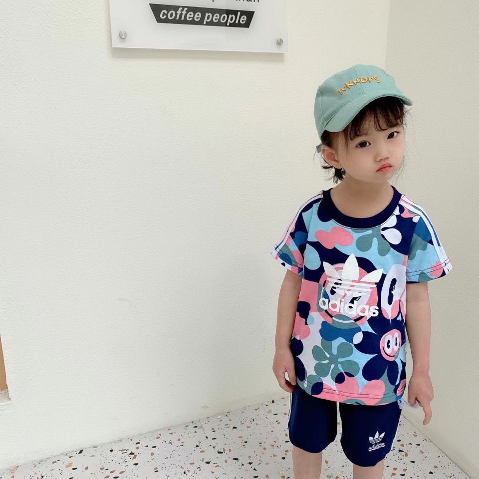 Adidas_Set Áo Thun Ngắn Tay Và Quần Short Họa Tiết Rằn Ri Thời Trang Mùa Hè 2023 Cho Bé