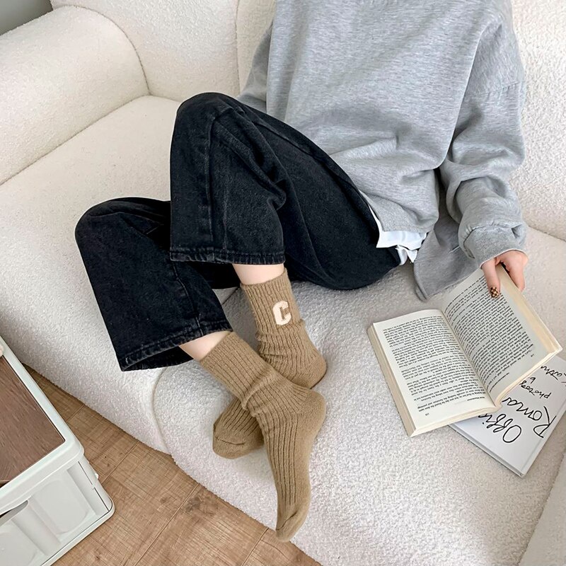 Vớ Dài Trung Bình Dày Dặn Ấm Áp Hình Cá Mập Thời Trang Thu Đông Cho Nữ