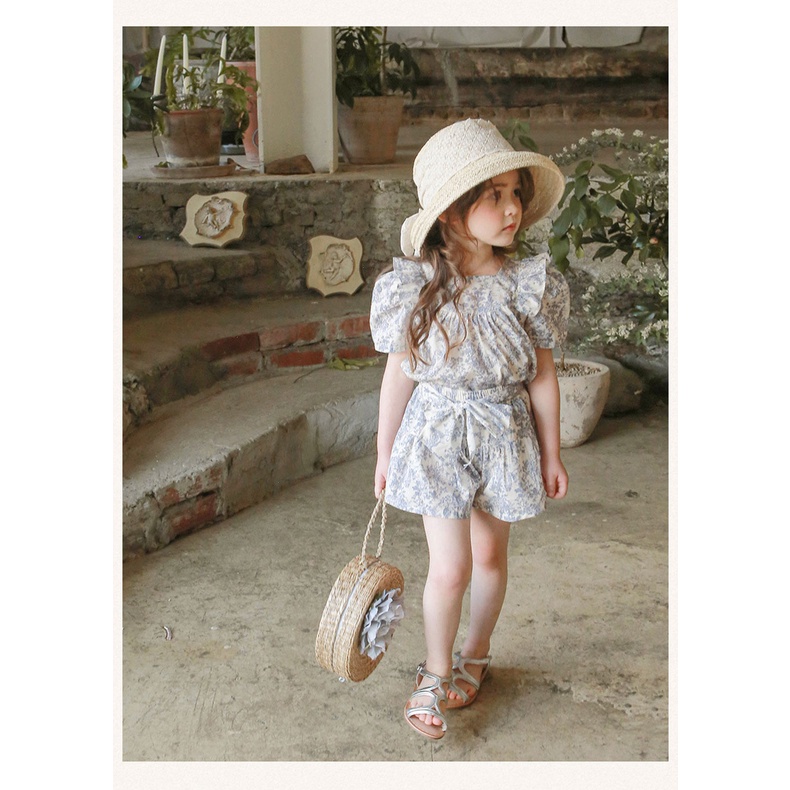 Áo Thun Cotton Mỏng Cổ Vuông In Họa Tiết Hoa Phong Cách Phương Tây Thời Trang Mùa Hè 2023 Cho Bé Gái