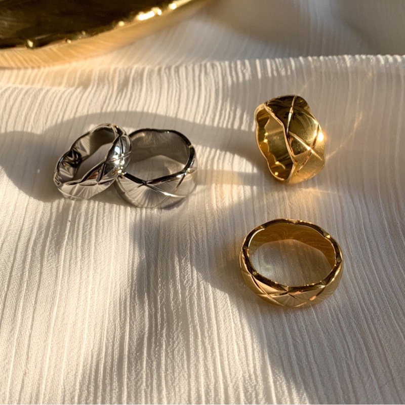 Nhẫn Thép Titan Mạ Vàng 18k Đính Kim Cương Thời Trang Cao Cấp Cho Cặp Đôi