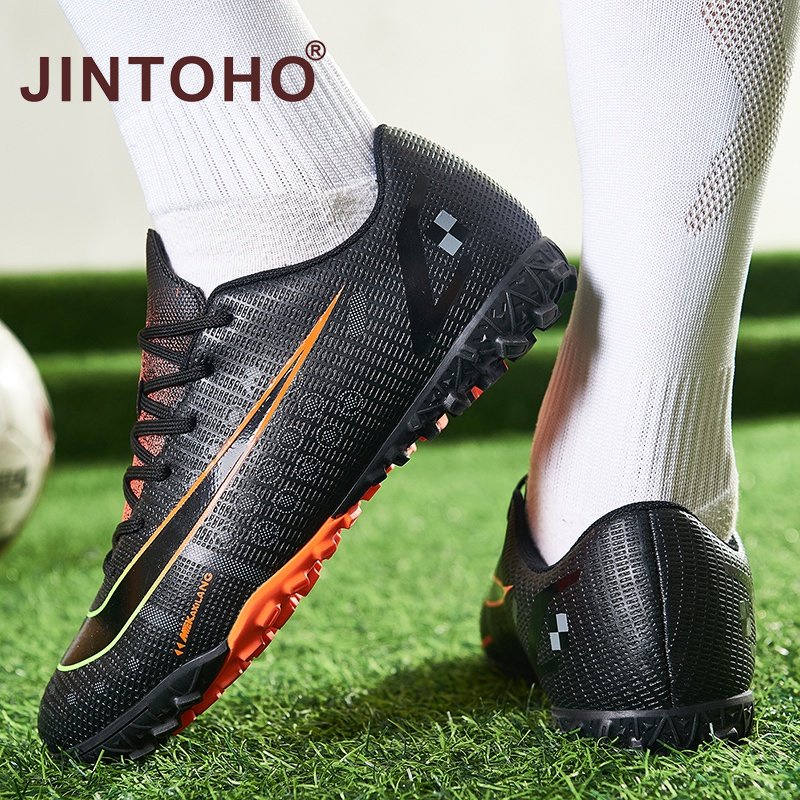 Giày Đá Bóng Chống Trượt Màu Đen Siêu Nhẹ Size 35-46 Dành Cho Cặp Đôi