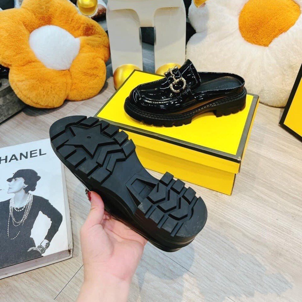 Giày Sục Nữ Kiểu Dáng Trẻ Trung Thời Trang Đế Cao 6cm