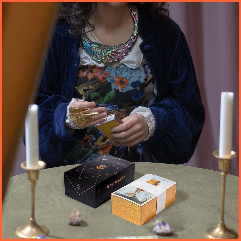 Hộp 105 Lá Bài Tarot The Terra Volatile Tiếng Anh