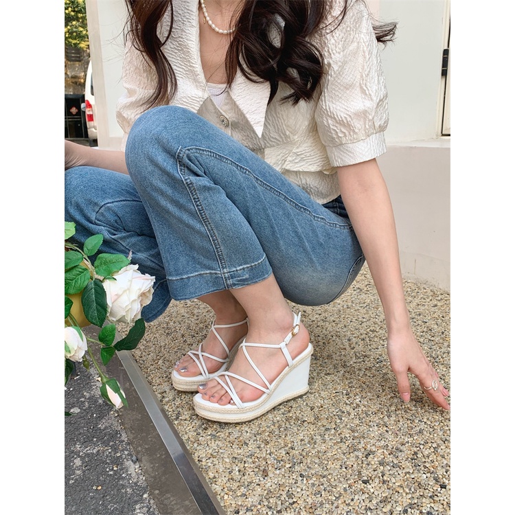Sandal Đế Xuồng Mùa Hè 2023 Phong Cách Mới Cho Nữ
