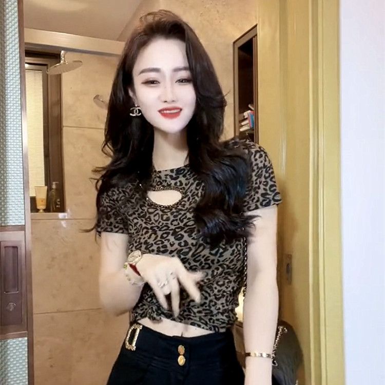 Áo Thun Tay Ngắn Dáng Ôm Họa Tiết Da Báo Thời Trang Quyến Rũ Cho Nữ